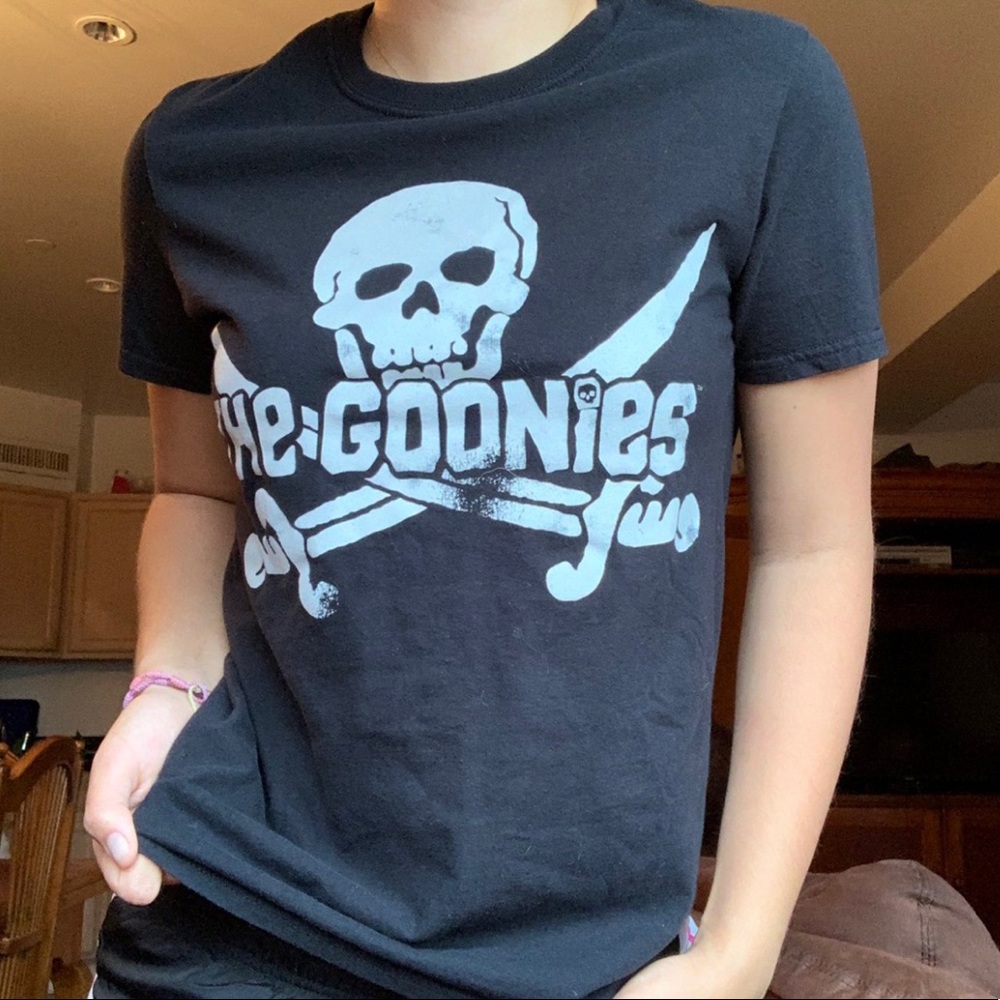 Vintage “The Goonies” T shirt ☠️